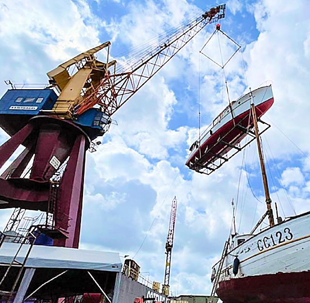 Allure loading on a ship