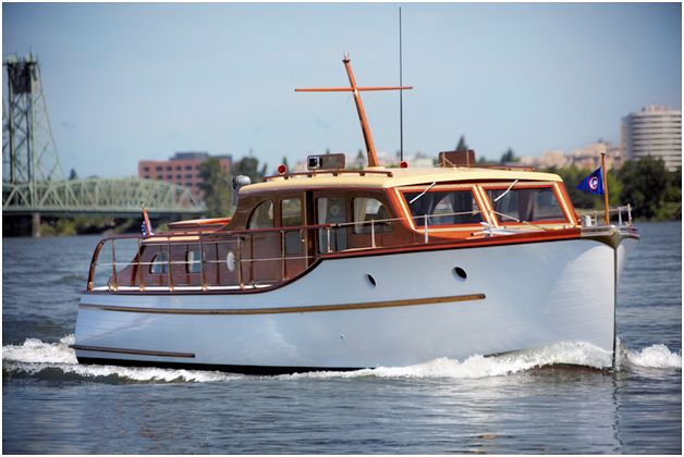 Suellen cruising on the Columbia River